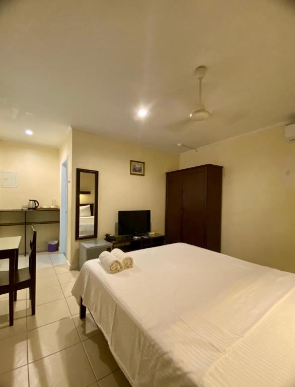 Panglao Regents Park Resort - Double Standard (West Wing)