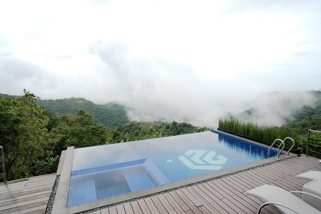 Hồ bơi trong/gần Ikigai Luxury Nature Lounge w/ Mountain View