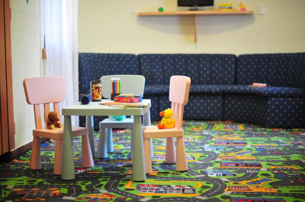 Część wypoczynkowa w obiekcie Apartman Hotel