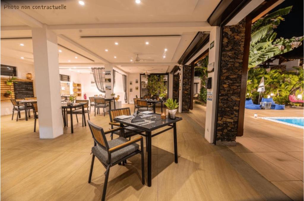 Bazén v ubytování Toparadis Guest House nebo v jeho okolí