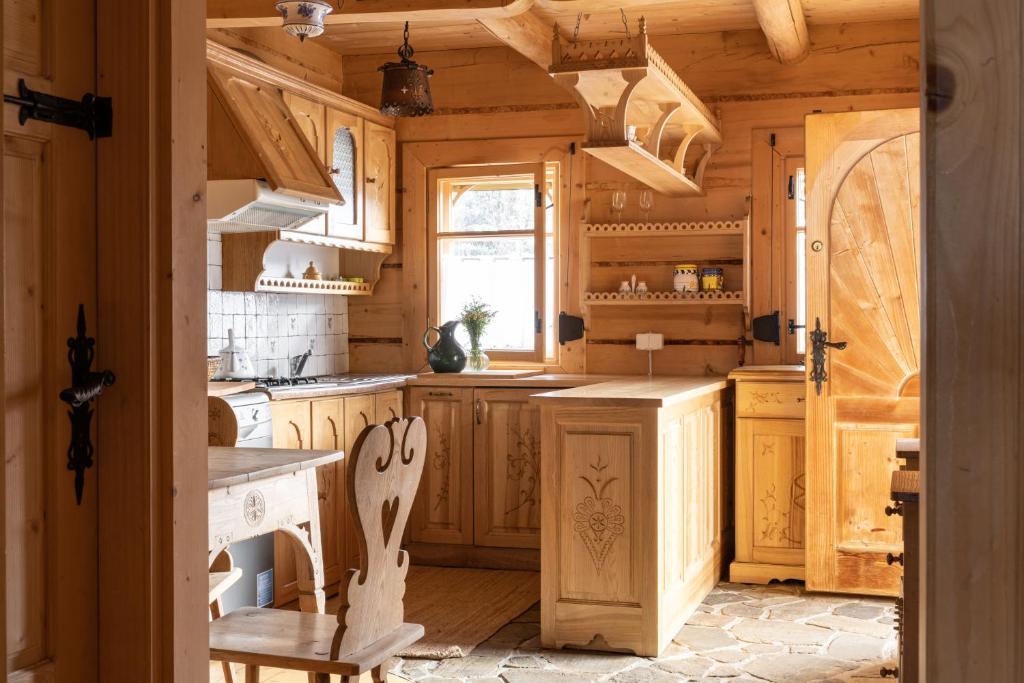 Kuchyňa alebo kuchynka v ubytovaní Sweet Home Sweet APARTZAKOP
