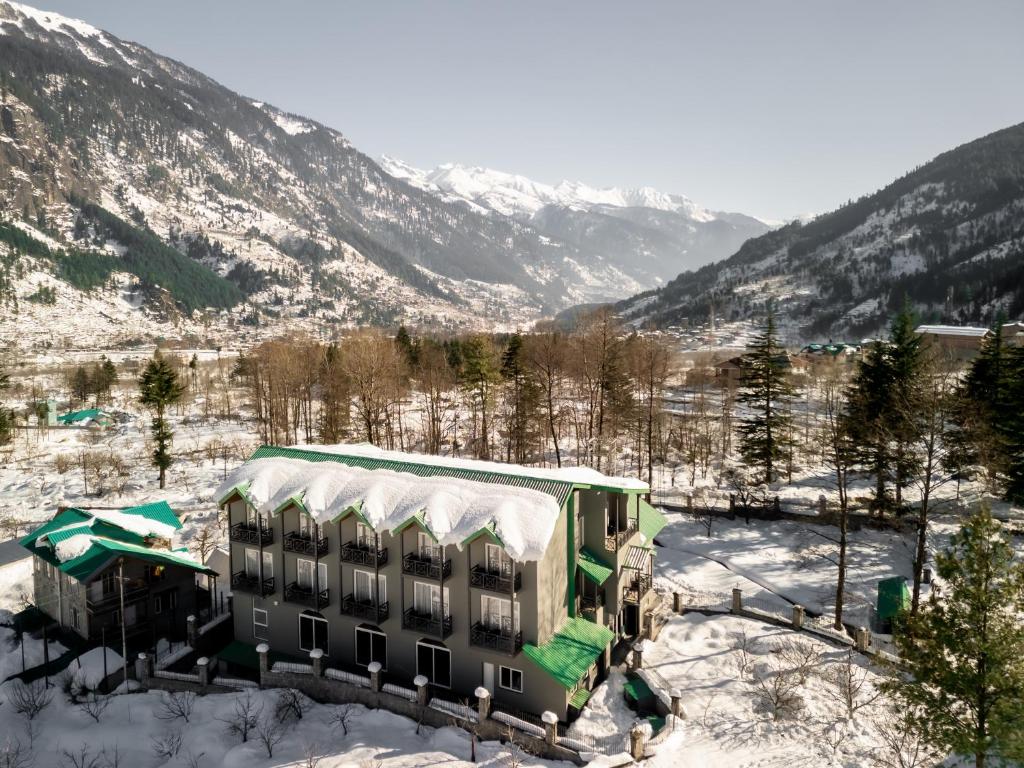 Nespecifikovaný výhled na hory nebo výhled na hory při pohledu z hotelu