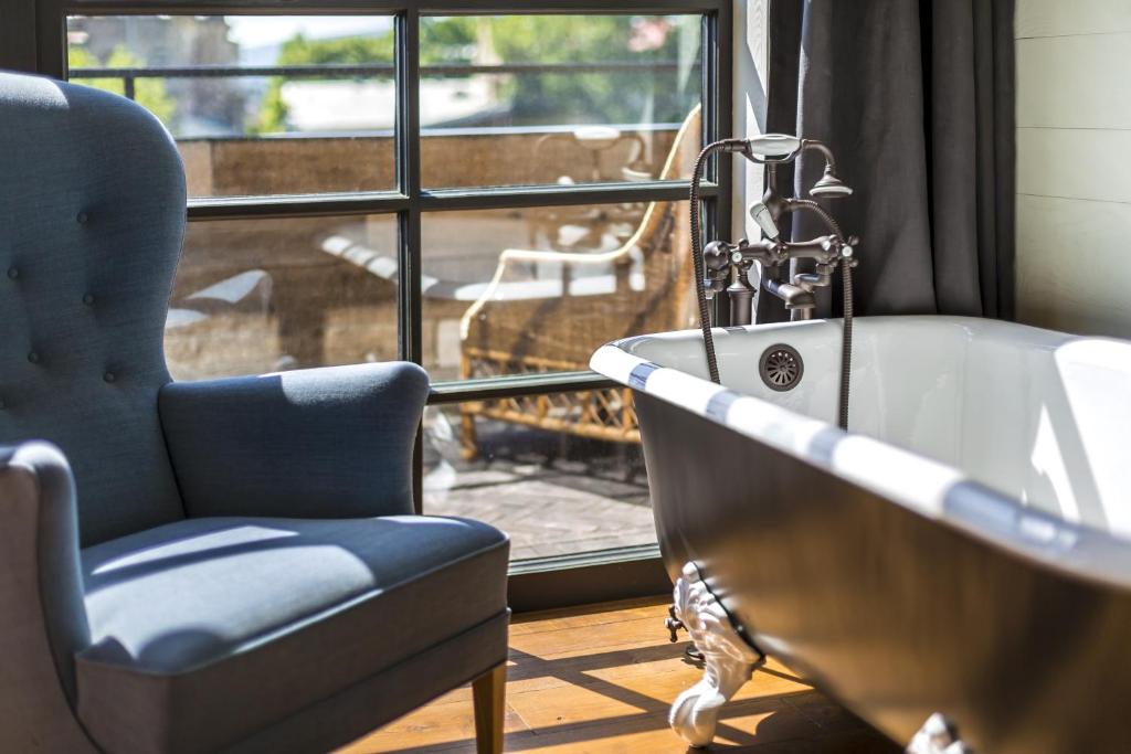 Travel Proud Rooms Hotel Tbilisi - Terrace King Room