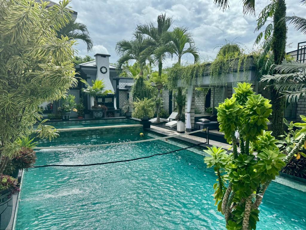 Villa Rumah Putih Abu Abu - 9