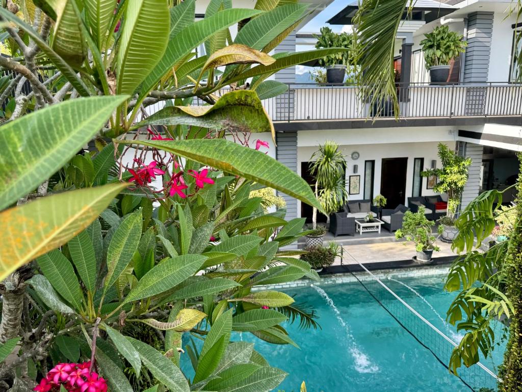 Villa Rumah Putih Abu Abu - 5