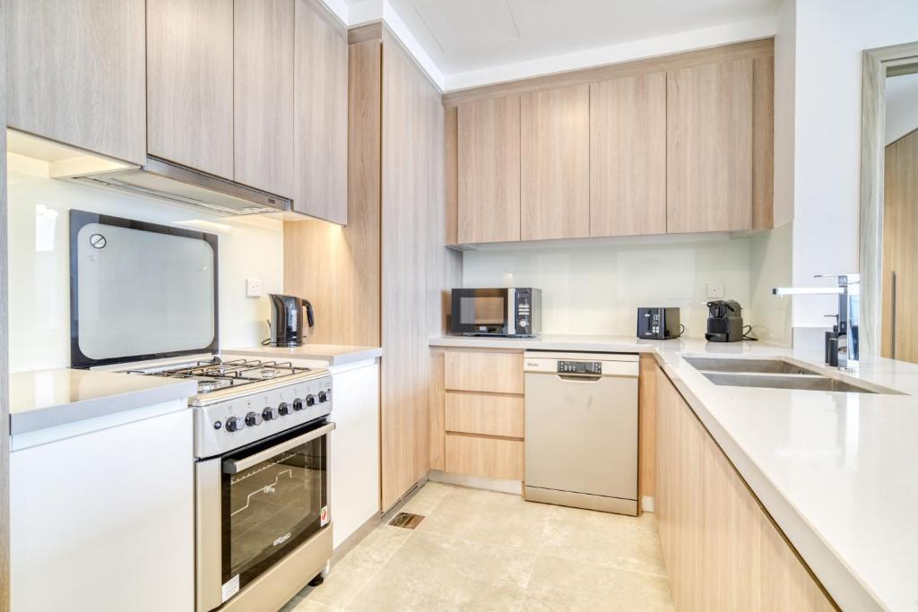 Kuchyň nebo kuchyňský kout v ubytování Stella Maris, Dubai Marina - Mint Stay