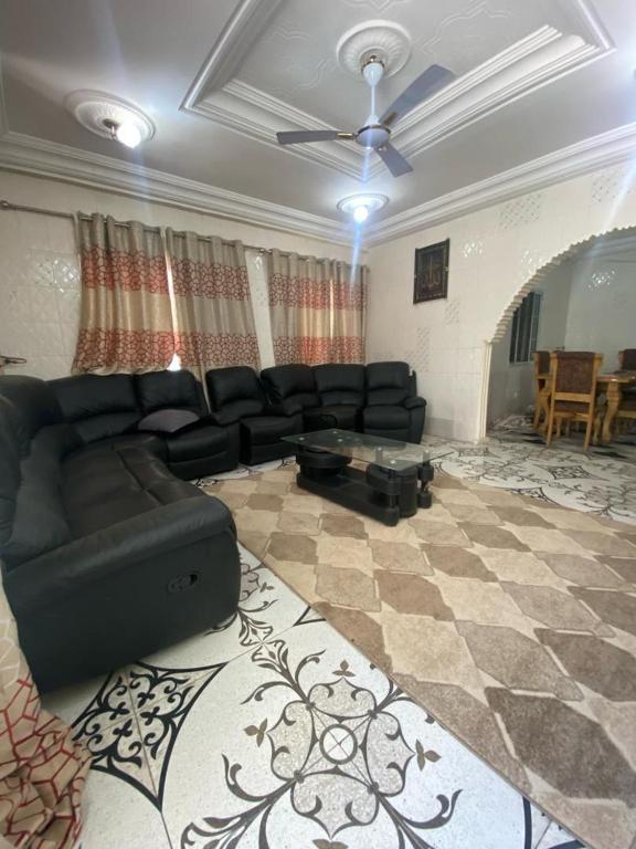 The Girls Guest house - Hizvo