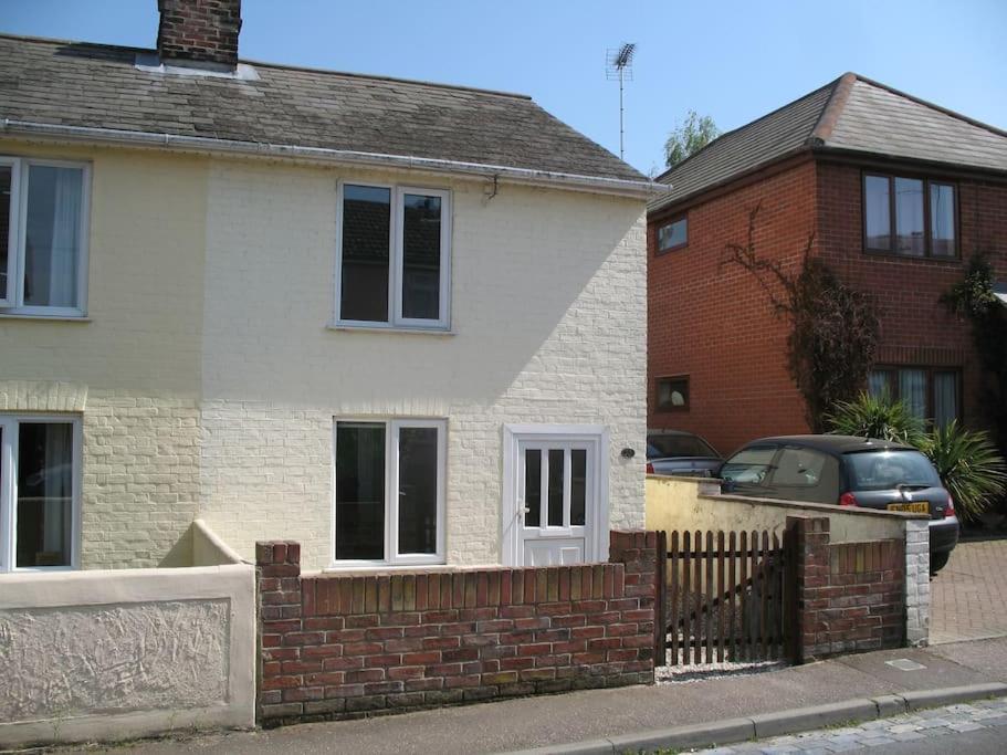 Cosy Cottage to Relax or Explore, Mistley (updated prices 2024)