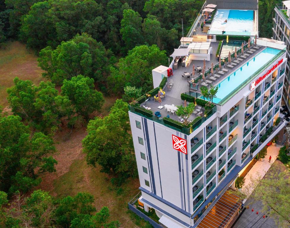 Vaade majutusasutusele Hilton Garden Inn Phuket Bang Tao linnulennult