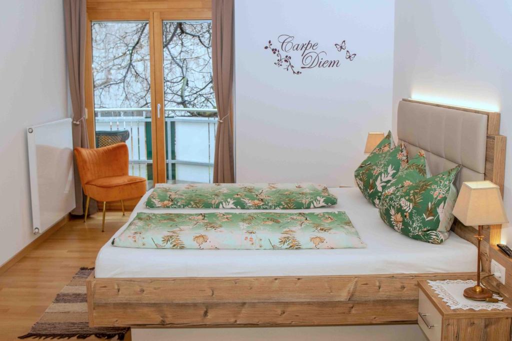 Postel nebo postele na pokoji v ubytování Obstbauernhof Fohlenhof