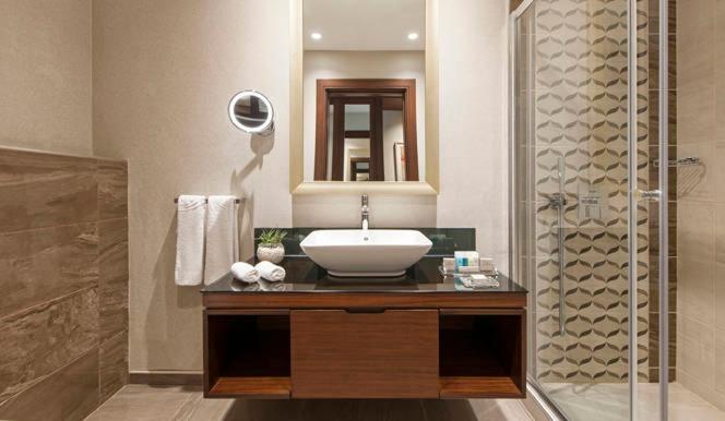 Um banheiro em Elite World Grand Istanbul Basın Ekspres