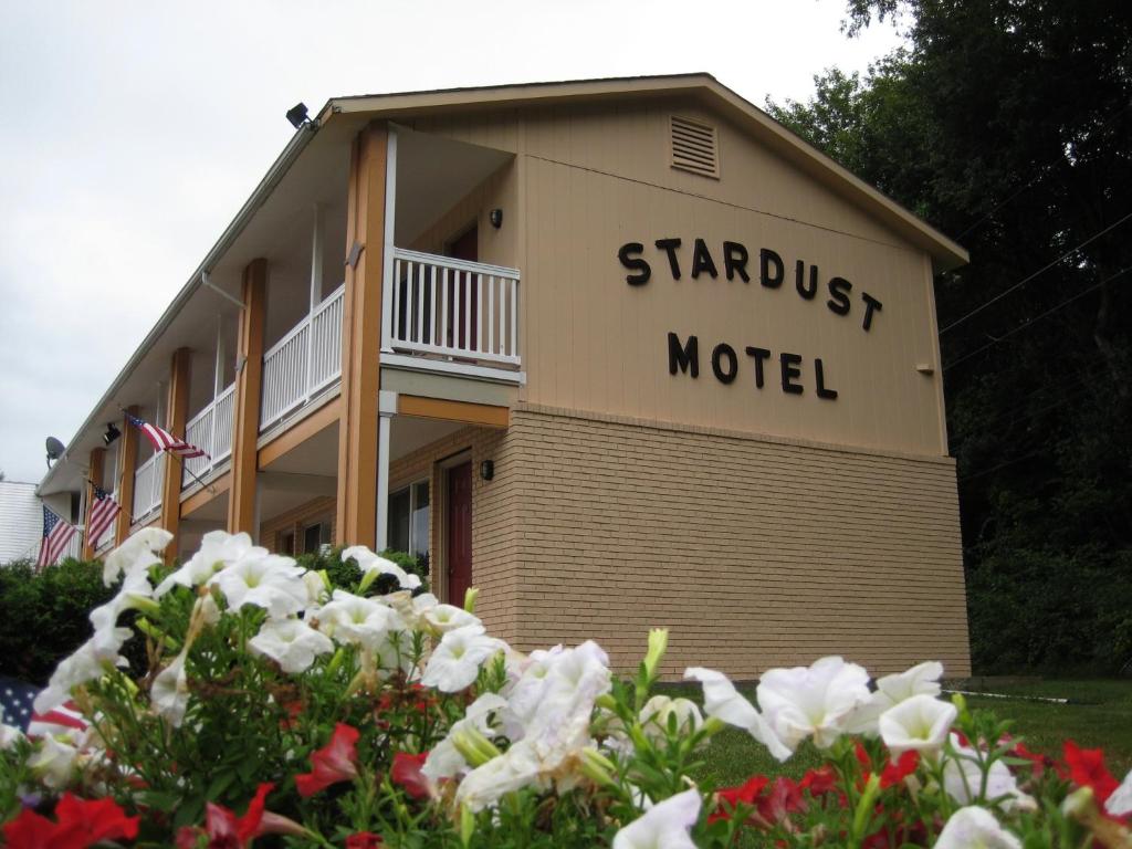Stardust Motel, North Stonington (updated prices 2024)
