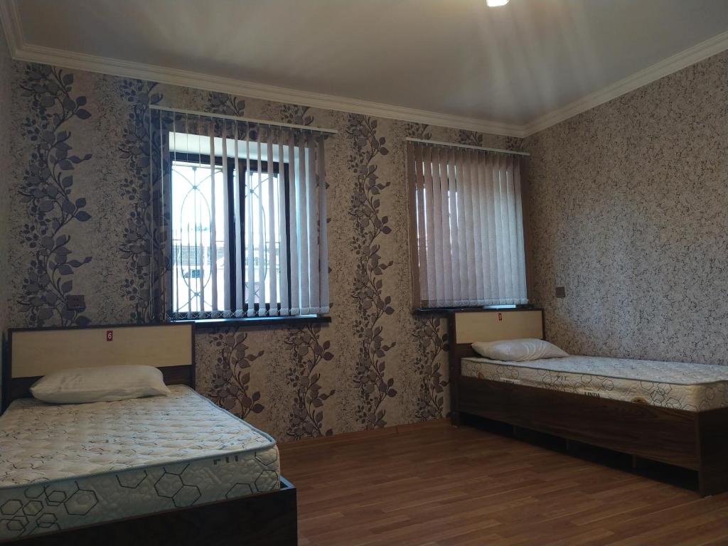 Ganja Guest House - Habitación Gemela