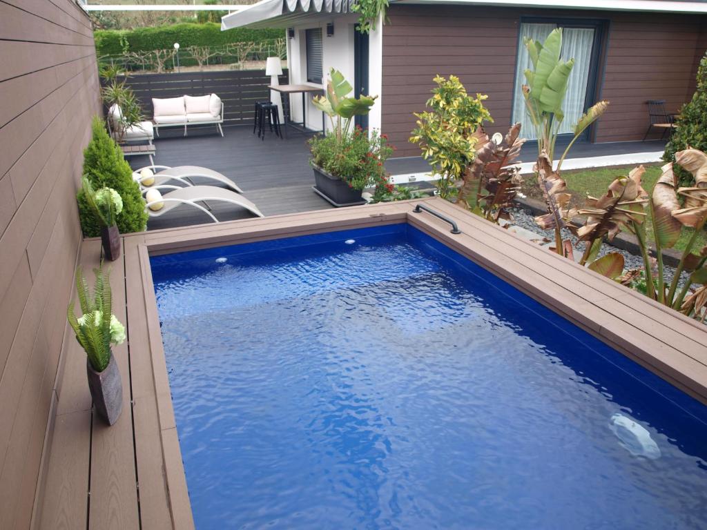 Basen w obiekcie Norte de Santillana Villas - Apartamentos lub w pobliżu