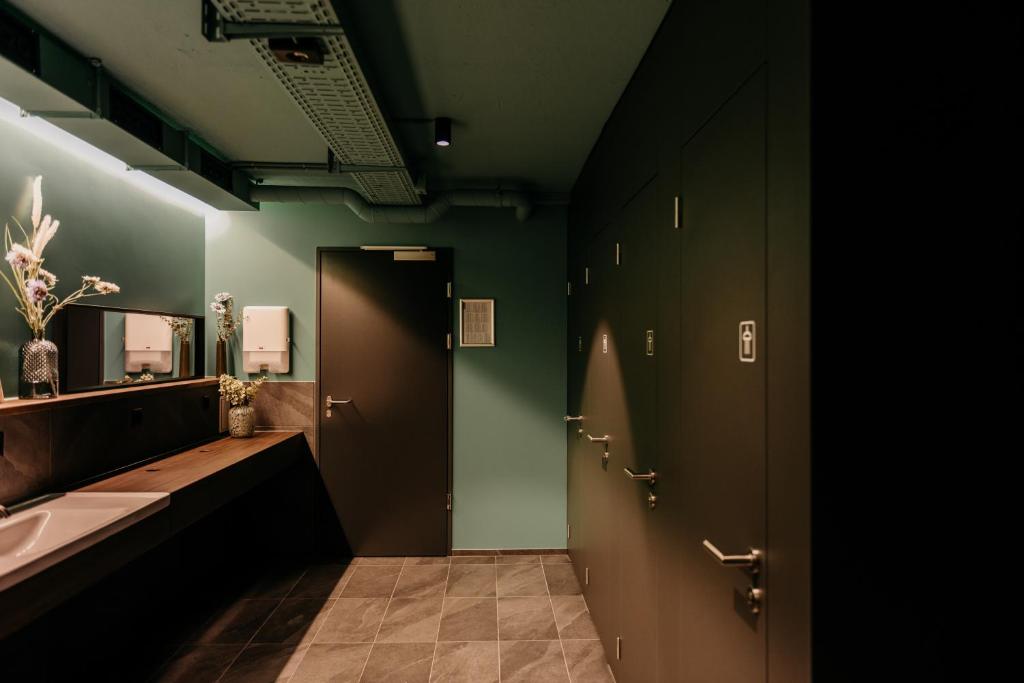 Capsule Hotel - Lucerne Old Town - Resim 40