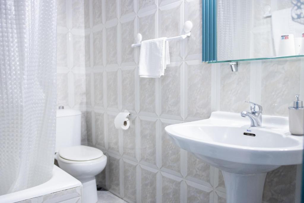Koupelna v ubytování Hotel Agur