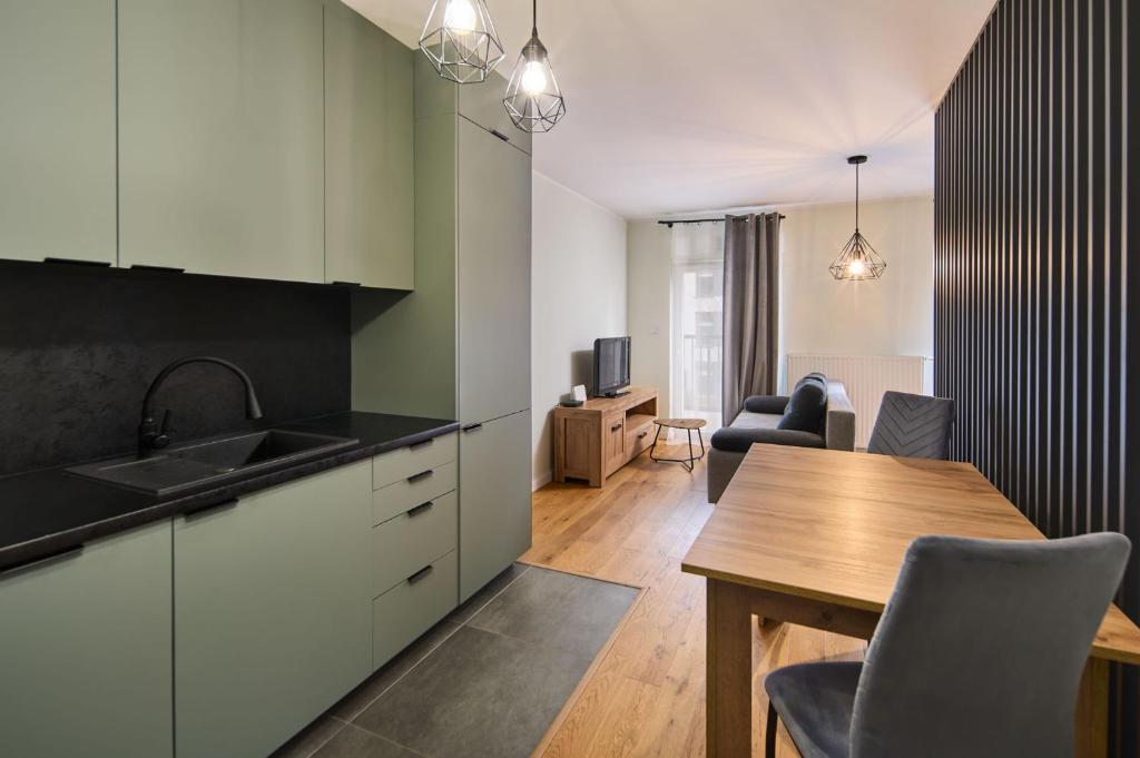 Symphony City Square Aparthotel - 16