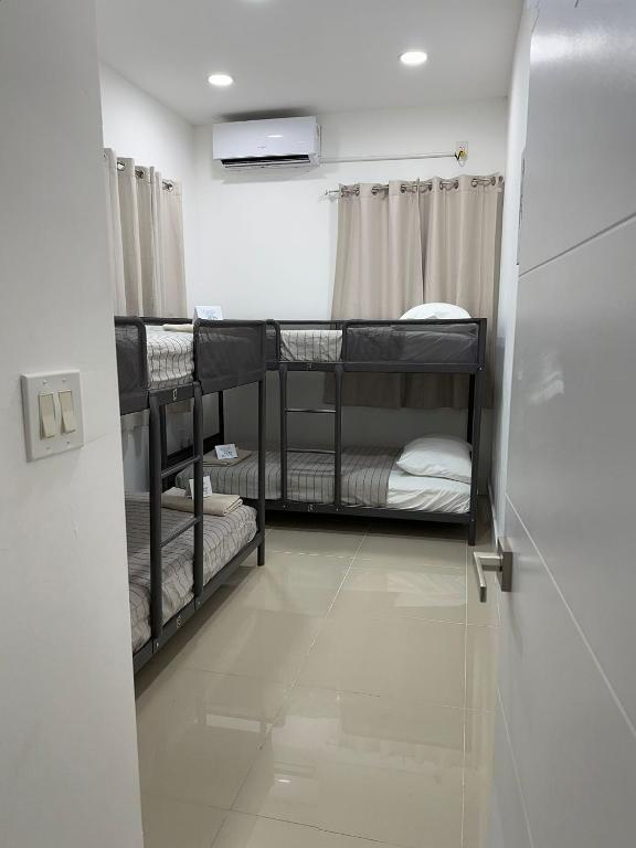 Postel nebo postele na pokoji v ubytování 104 Mixed Shared Rooms Central, Friendly, Affordable