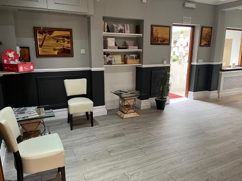 Sorrento Hotel & Restaurant - Resim 27