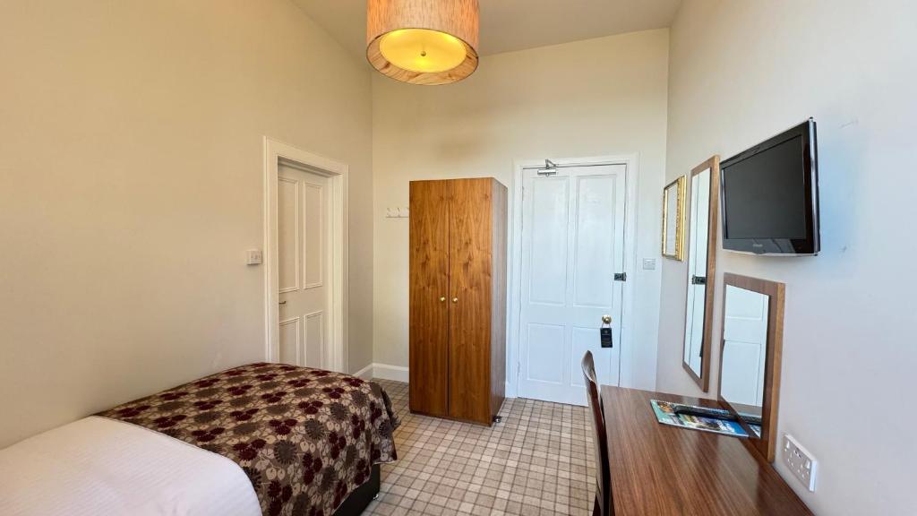 Invernairne - Single Room With Sea View