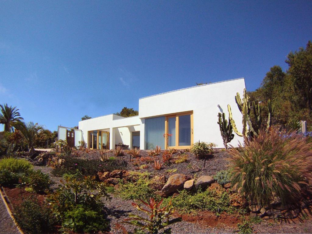 En have udenfor Villa Ermita