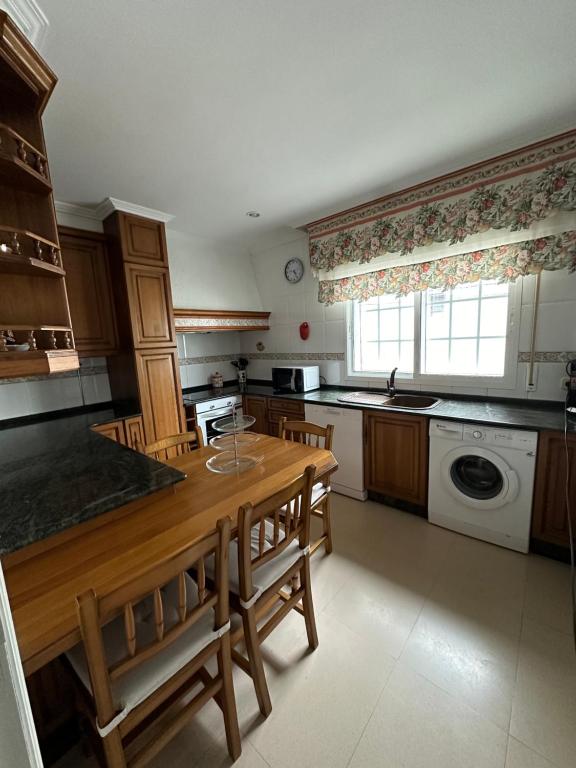 Kuchnia lub aneks kuchenny w obiekcie Vivienda Cousillas