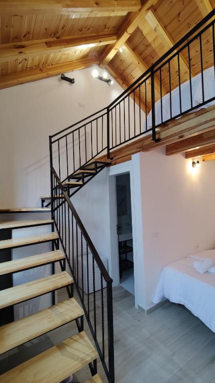 Voodi või voodid majutusasutuse Gogo Moustache Guest House toas