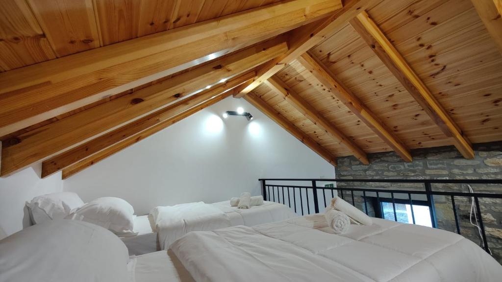 Voodi või voodid majutusasutuse Gogo Moustache Guest House toas