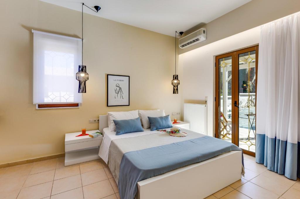 Voodi v&otilde;i voodid majutusasutuse Villa Dimitra by Villa Plus toas