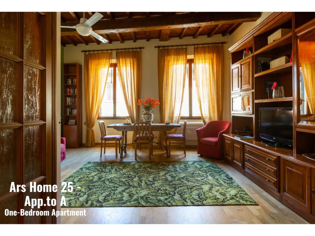 Televízia a/alebo spoločenská miestnosť v ubytovaní Ars Home - Santa Maria Novella - Ezia Home & Ars Home 25