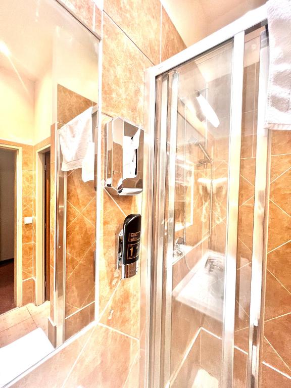 Koupelna v ubytování Hotel Karlin