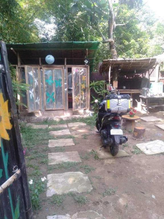 Zahrada ubytování YOUMEBED MOTOR INN at Kambal Kubo Resthouse