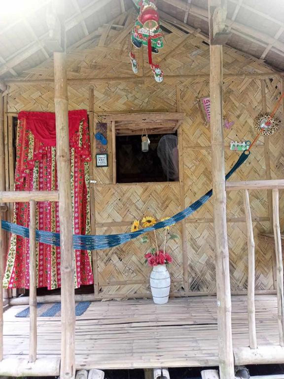 Fotografie z fotogalerie ubytování YOUMEBED MOTOR INN at Kambal Kubo Resthouse v destinaci Antipolo