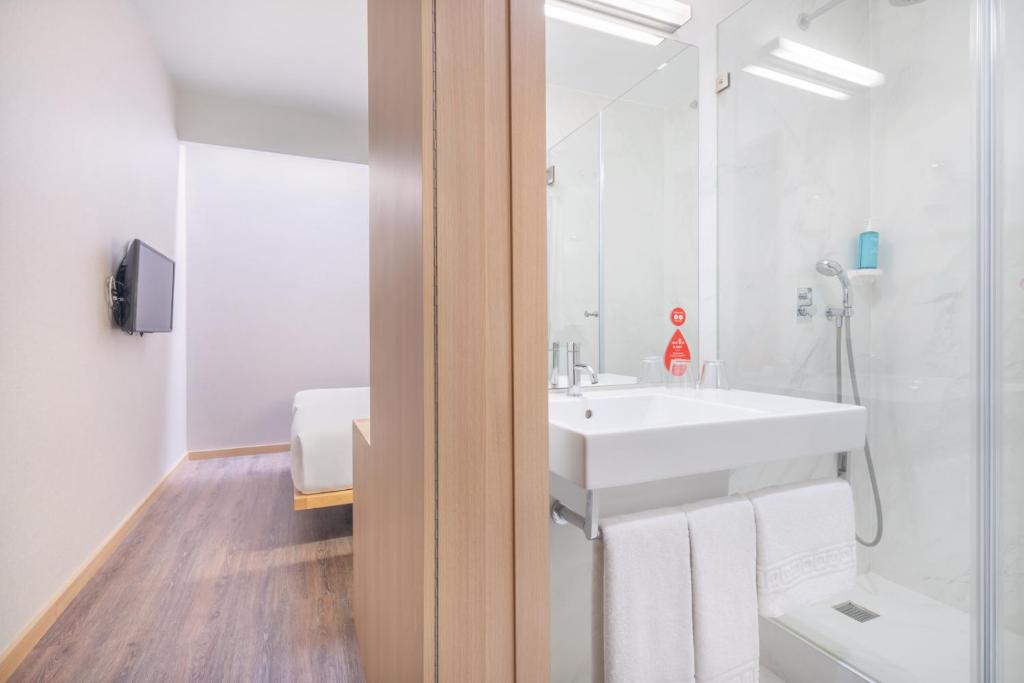 Moov Hotel Évora - Resim 38