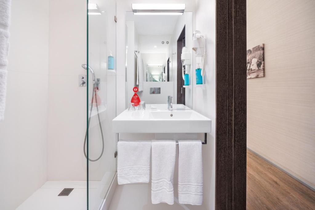 Moov Hotel Évora - Resim 41