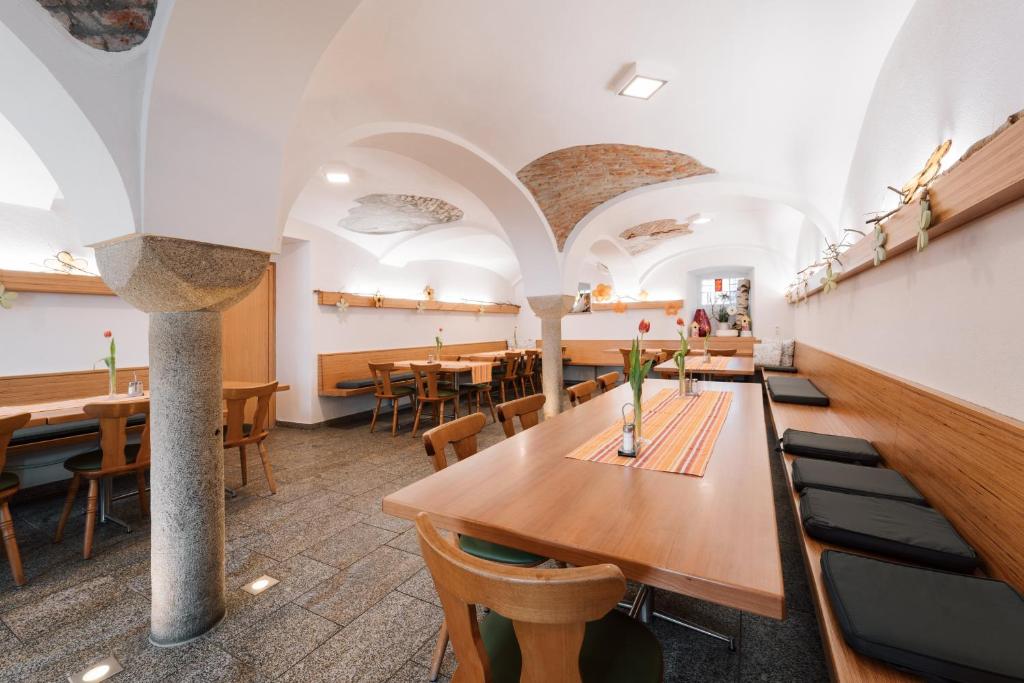 Restaurace v ubytování Hotel Weisses Ross