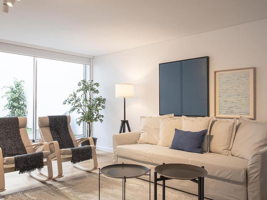 Saldanha Spacious Apt with AC Terrace and Garage