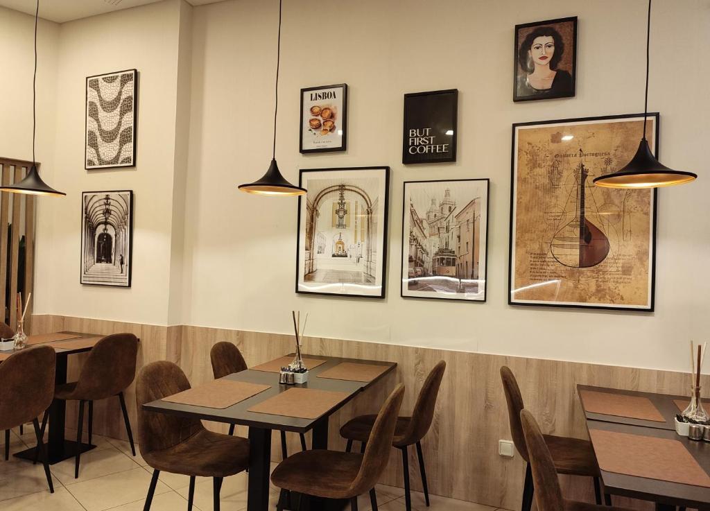 A restaurant or other place to eat at Lisbon City Hotel by City Hotels