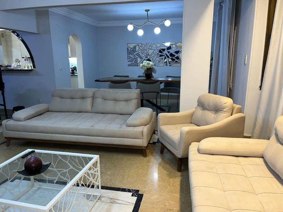 Posezení v ubytování Sakura 3 bedroom newly renovated