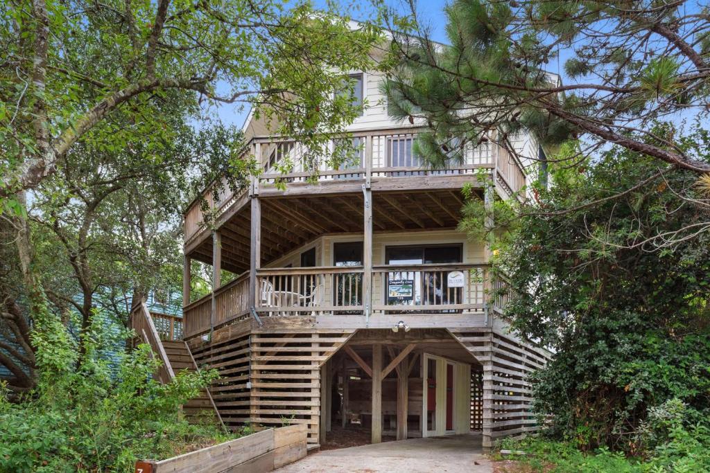 1655 Dragonfly Cove 8 Min Walk to Beach