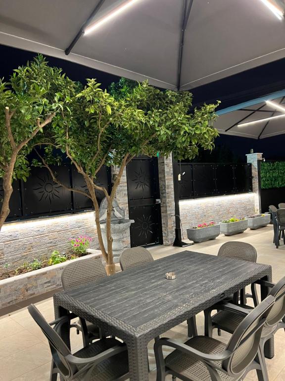 Fotografie z fotogalerie ubytování VILA Eljus v destinaci Durrës