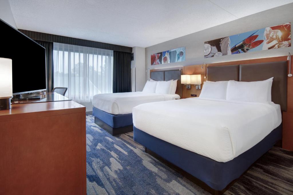 Crowne Plaza Auburn Hills, an IHG Hotel - 