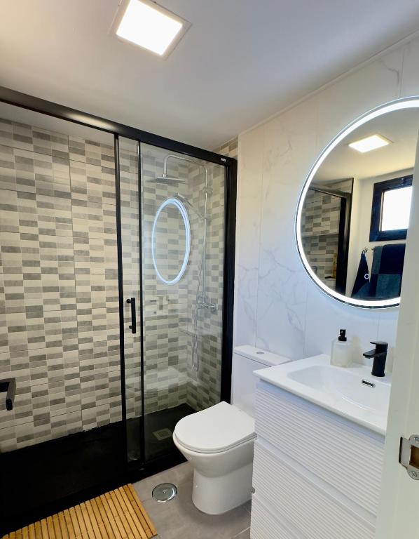 Koupelna v ubytování Duplex Sonemar Pool