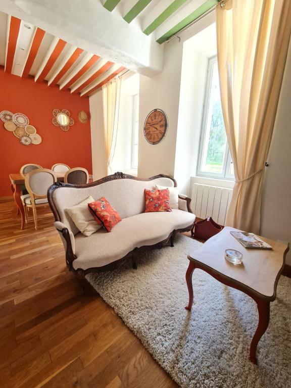 Le Moulin de L'O - L'Orle Nature - Housity
