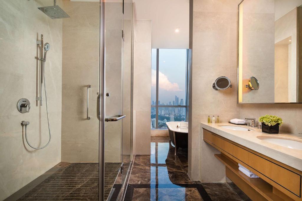 Koupelna v ubytování DoubleTree by Hilton Guangzhou - Near Beijing Road Pedestrian Street