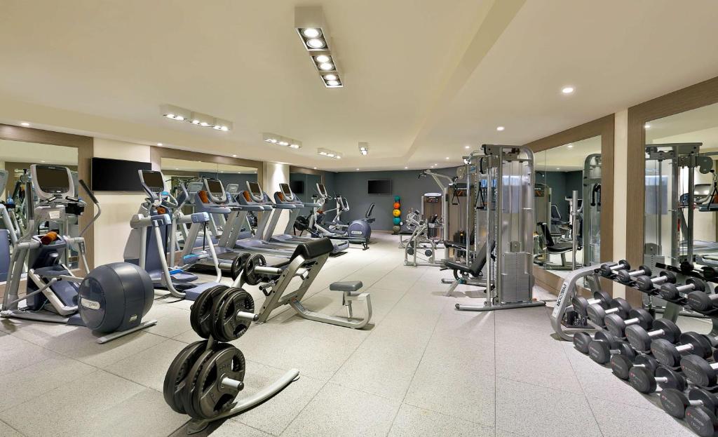 Fitness centrum a/nebo fitness zařízení v ubytování DoubleTree by Hilton Doha Old Town