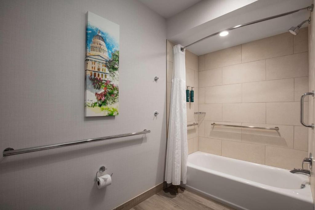 DoubleTree By Hilton Sacramento - Chambre Queen Avec Deux Lits Queen Et Baignoire - Mobilité Accessible/Non-Fumeur