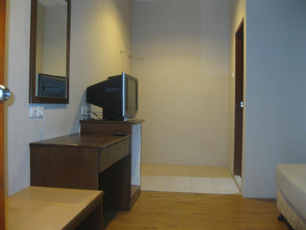 Baron Water Front - Standard Queen Room