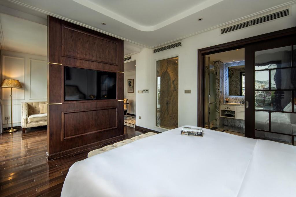 Suite Anatole Có Ban Công