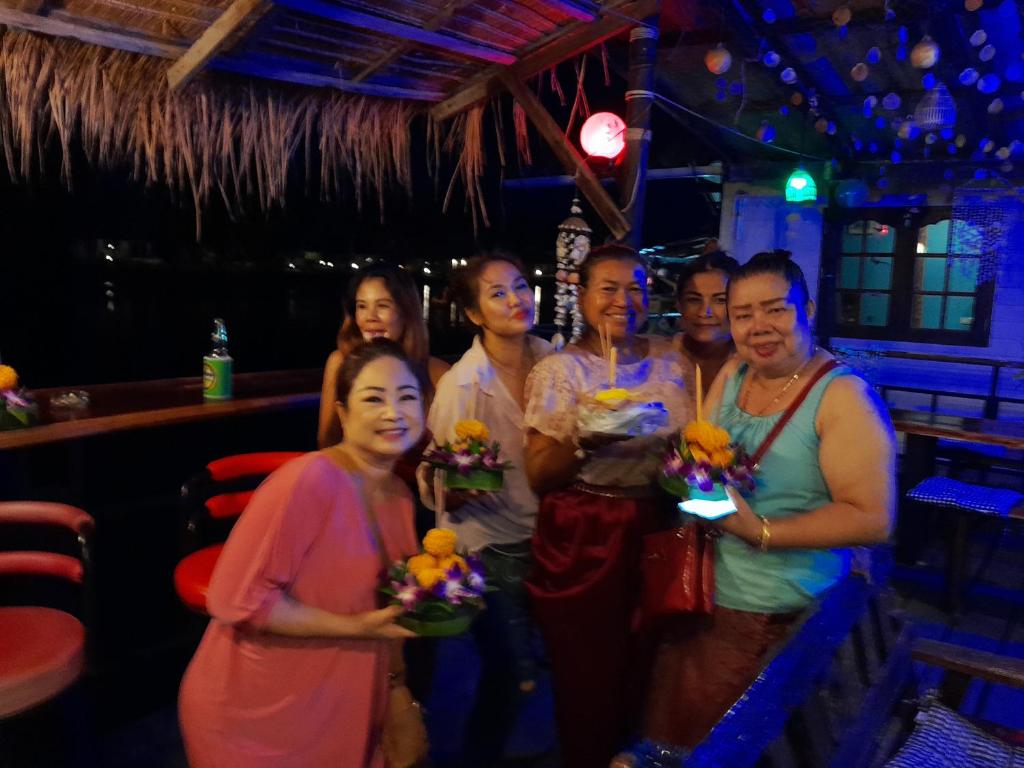 Majutusasutuse Jonnie's Riverside Resort külastajad